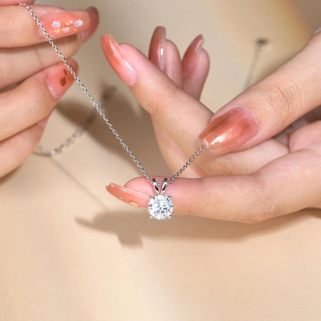 The Prague Solitaire | BENYSE | 2ct Moissanite & 925 Sterling Silver