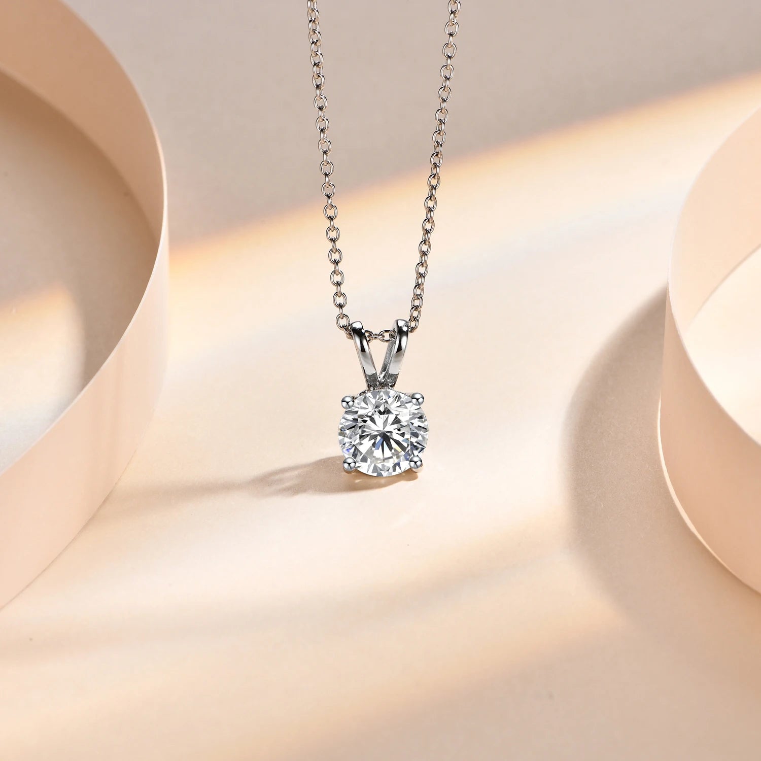 The Prague Solitaire | BENYSE | 2ct Moissanite & 925 Sterling Silver